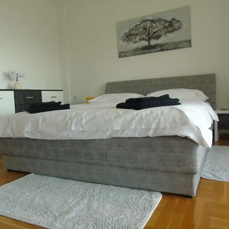 Apartment Ella,
